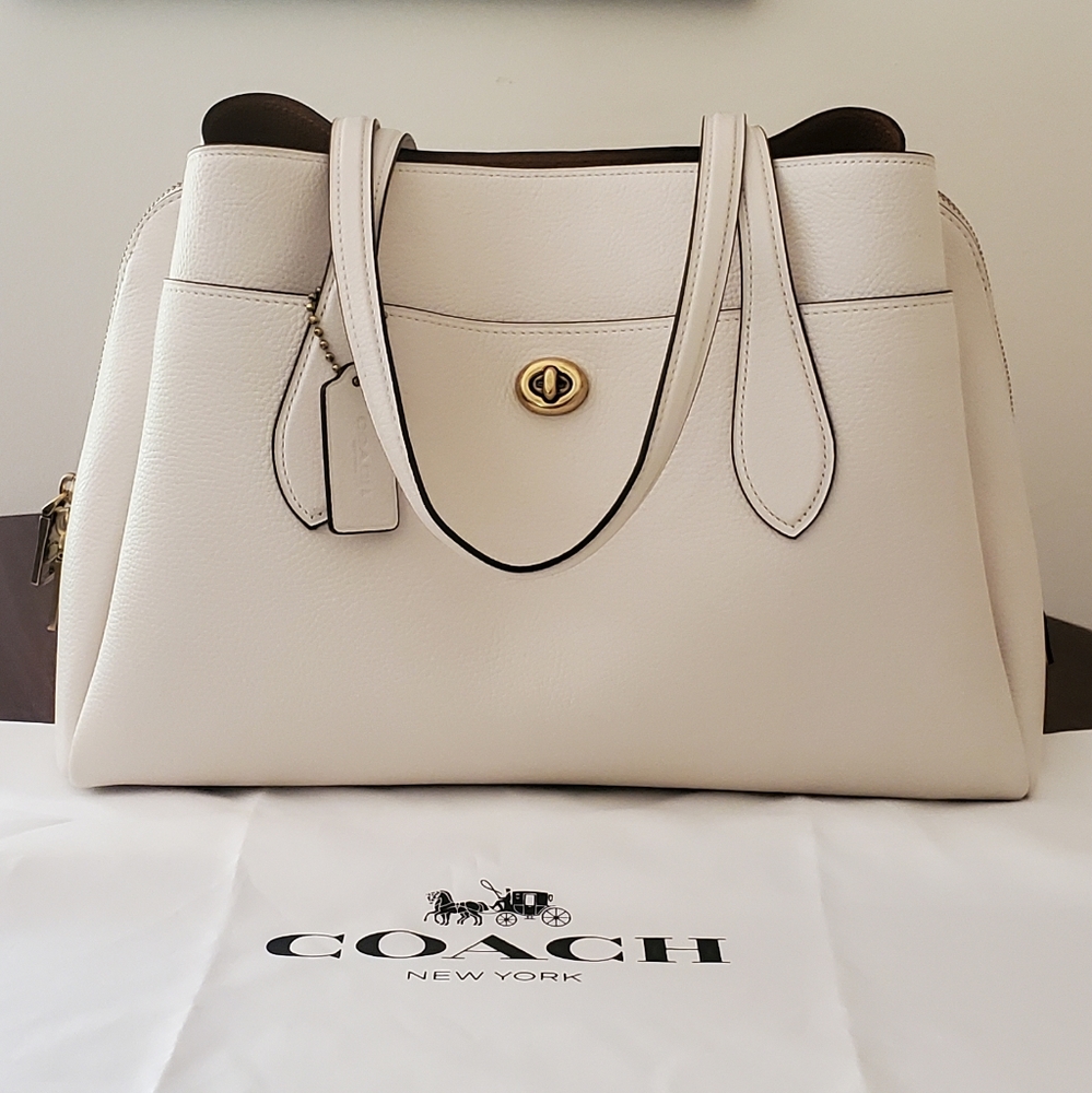 Coach Pebble Lora Carryall